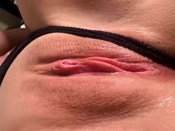 2freakycouple24 Chaturbate stream image from January 22, 2025