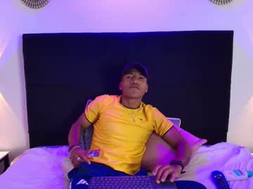Cris_Charles Chaturbate stream image from January 22, 2025