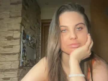Evahazardd Chaturbate stream image from January 22, 2025