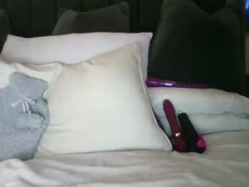 Kellllx Chaturbate stream image from January 22, 2025