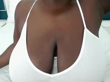 Laurawillys Chaturbate stream image from January 22, 2025
