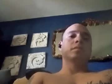 Little210 Chaturbate stream image from January 22, 2025