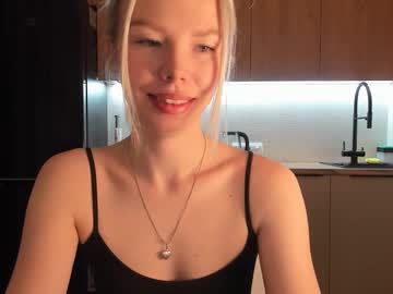 Olivia_Bells Chaturbate stream image from January 22, 2025