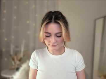 Rosalyin Chaturbate stream image from January 22, 2025
