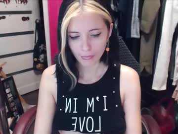 Valeriaxkiss Chaturbate stream image from January 22, 2025