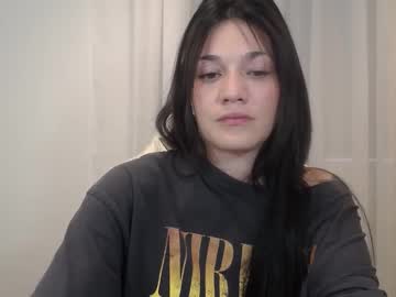 Whisperbell Chaturbate stream image from January 22, 2025
