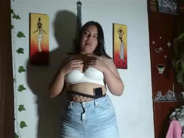 Deerlings Chaturbate stream image from January 22, 2025