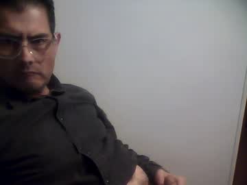 Skipgrupomj Chaturbate stream image from January 22, 2025