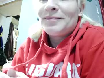 Smokeshowshotspot Chaturbate stream image from January 23, 2025