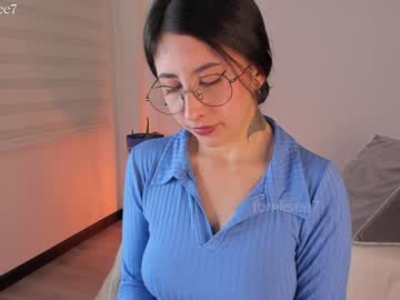 Elise_77 Chaturbate stream image from January 23, 2025