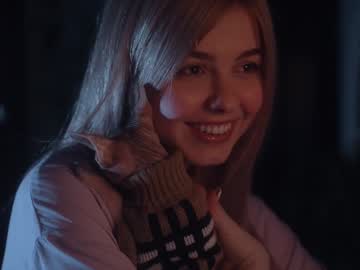 Hannasthesia Chaturbate stream image from January 23, 2025