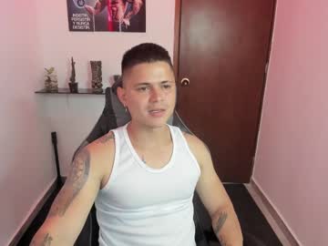 Teylor_Fel Chaturbate stream image from January 23, 2025