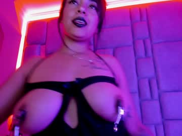 Daphne_Brown_ Chaturbate stream image from January 23, 2025