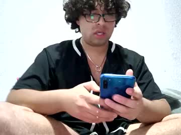 Docpepino Chaturbate stream image from January 23, 2025