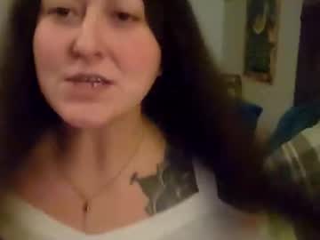 Walnut4u Chaturbate stream image from January 23, 2025