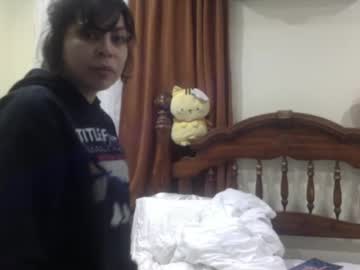 Lunamivida Chaturbate stream image from January 23, 2025