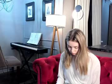 Adele_B Chaturbate stream image from January 23, 2025