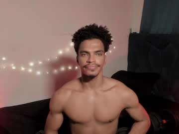Coreyglover Chaturbate stream image from January 23, 2025