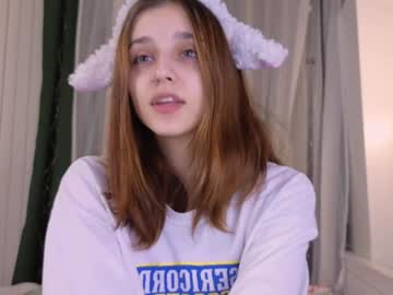 Daisyfleek Chaturbate stream image from January 23, 2025