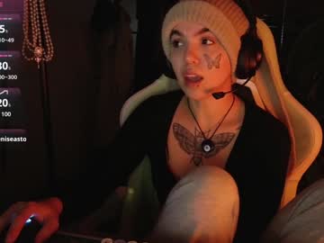 Bluedweeb Chaturbate stream image from January 23, 2025