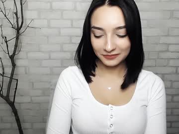 Veryveryshygirl Chaturbate stream image from January 23, 2025