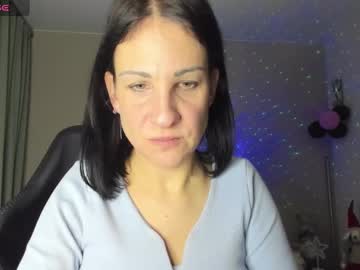 Gussinita Chaturbate stream image from January 23, 2025