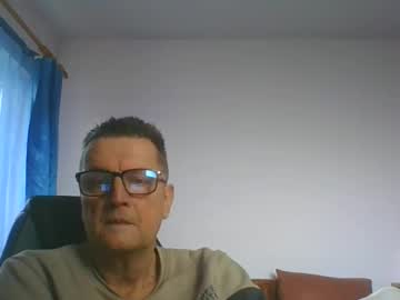 Ulmeni4 Chaturbate stream image from January 23, 2025