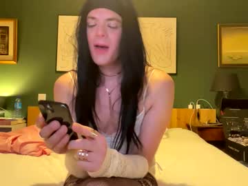 Justinenuisette Chaturbate stream image from January 23, 2025