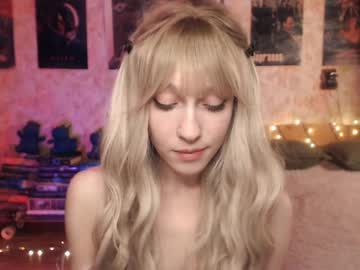 Ellie_Friendly Chaturbate stream image from January 23, 2025