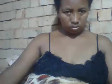 Minie4tina Chaturbate stream image from January 23, 2025