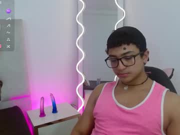Pipe_Tay Chaturbate stream image from January 23, 2025