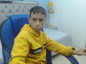 Xavii_18_ Chaturbate stream image from January 23, 2025