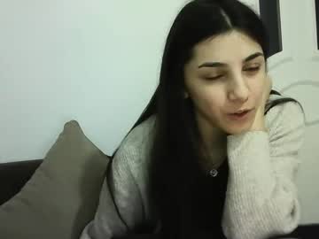 Ahotkitty18 Chaturbate stream image from January 23, 2025