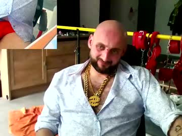 Twardyidlugi Chaturbate stream image from January 23, 2025
