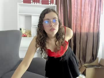 Toralay Chaturbate stream image from January 23, 2025