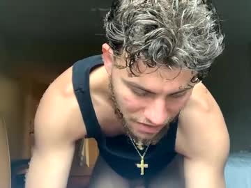 Wentbrokeonstrippers Chaturbate stream image from January 23, 2025
