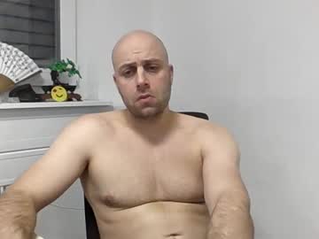 Freddow Chaturbate stream image from January 23, 2025