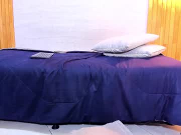 Amelialeen7 Chaturbate stream image from January 23, 2025