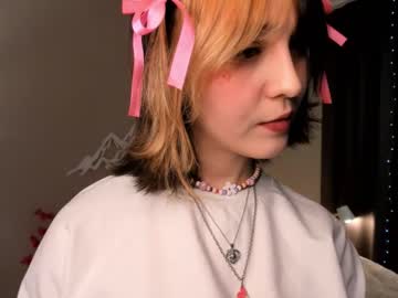 Lynnaaxtell Chaturbate stream image from January 23, 2025