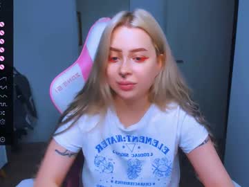Monalauu Chaturbate stream image from January 23, 2025