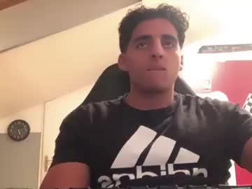Raes69 Chaturbate stream image from January 23, 2025