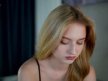 Zaraevetts Chaturbate stream image from January 23, 2025