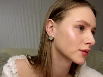 Emi_Me Chaturbate stream image from January 23, 2025