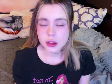 Nyakawaii69 Chaturbate stream image from January 23, 2025