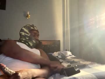 Blackhungdick552075 Chaturbate stream image from January 23, 2025
