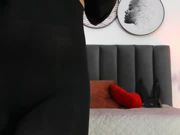 Saharagarcia Chaturbate stream image from January 23, 2025
