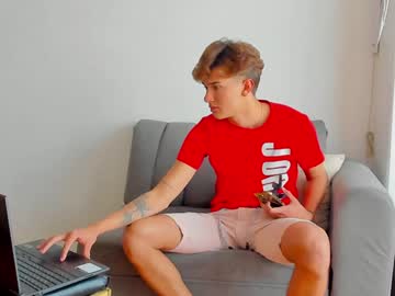 Edecio30 Chaturbate stream image from January 23, 2025
