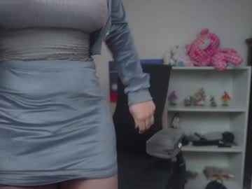 Krystalsyxx Chaturbate stream image from January 23, 2025