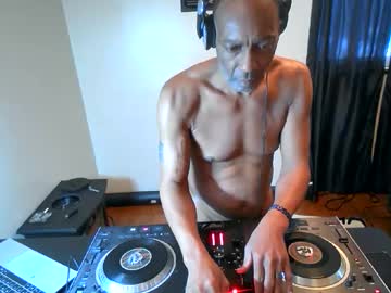 Longcock4you8686 Chaturbate stream image from January 23, 2025