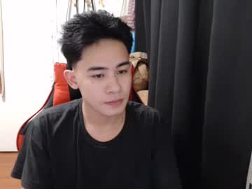 Xluminous Chaturbate stream image from January 23, 2025